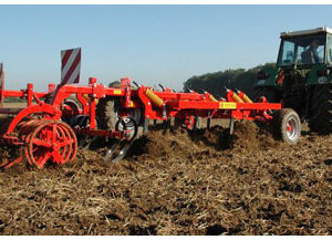 Aufsattelgrubber TITAN